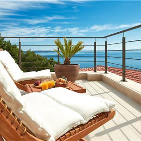 3 bedroom villa with pool and sea views Hvar island sleeps 6